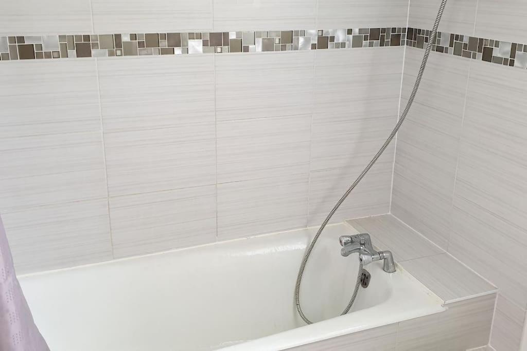 Appartement De Charme Et Familial A Кан Екстериор снимка