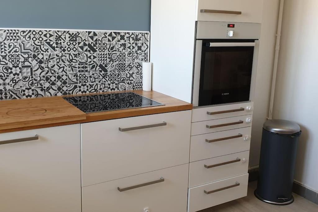 Appartement De Charme Et Familial A Кан Екстериор снимка